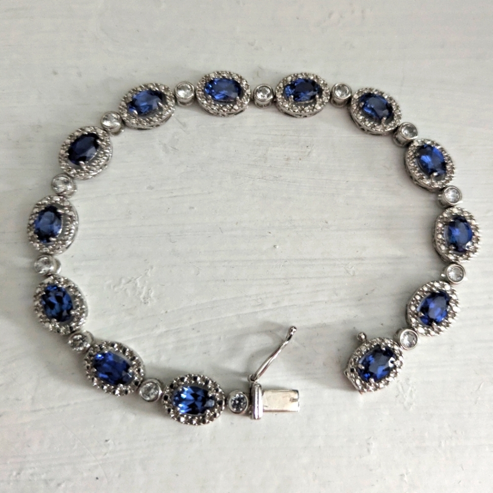 Helzberg Diamonds bracelet